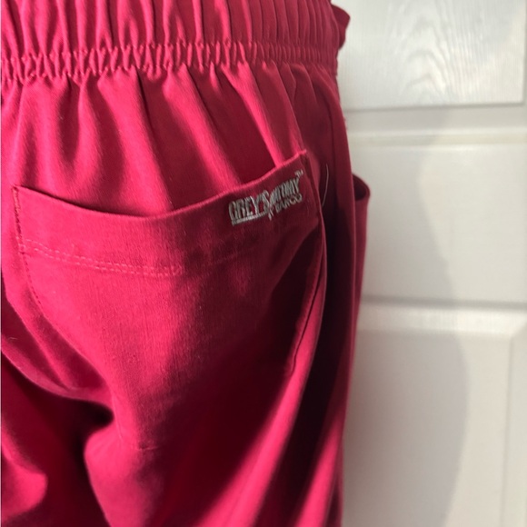 Burgundy Grey’s Anatomy Women’s   Scrub Set Size Large - Picture 11 of 16